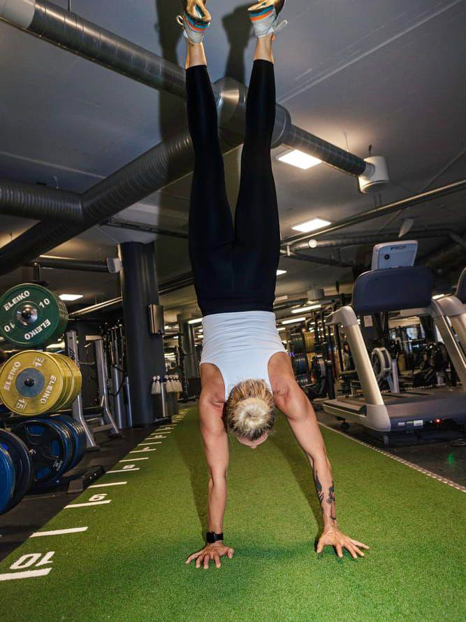 Handstående på gym